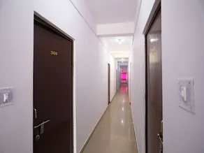 Hotel Aditya Inn by OYO Rooms - Image 5