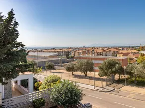 3 bedroom villa in Roses near the beach - Image 3