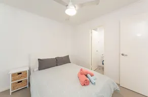 Lakeview Apartments - Image 5
