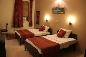 Hotel Dove's Inn - Image 2