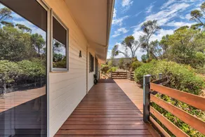 Tree Lodge - Image 2