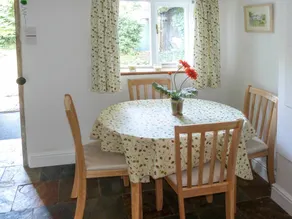 Little Swattesfield Cottage - Image 3