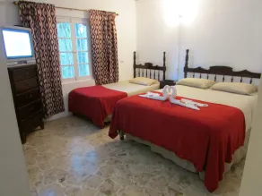 Ocean Wave Villa - Image 2