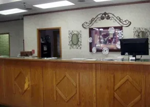 Econo Lodge - Elk City - Image 2