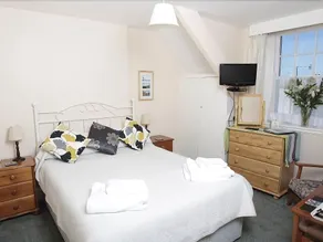 Overstream Guest House - Image 3