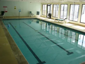 Snowblaze Resort & Athletic Club - Image 5