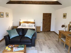 Hook Norton Barn - Image 5