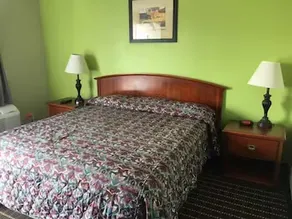 Economy Inn - Image 4
