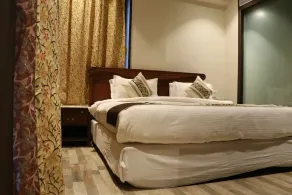 Shelke's Vintage Inn - Image 2