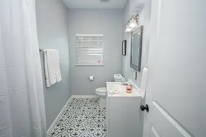 Magnificent Large Home Near Downtown - Image 4