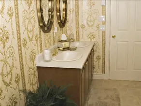 Silver Service Inn - Image 3