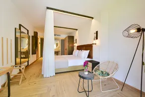 Moon Beach & Hotel - Image 2