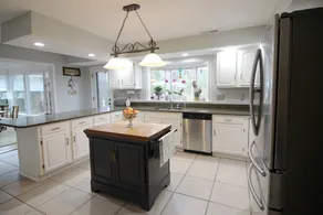 Tudor Oaks Inn - Image 4
