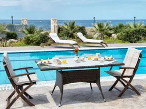 Luxury Villa on Beach in Chersonisos - Image 3