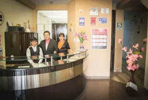 Leos Komfort Inn - Image 3
