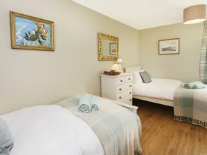 Teal Cottage - Image 4