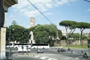 GIULIA'S GUESTHOUSE - Image 4