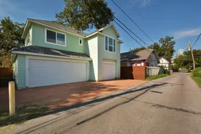 1BR Newly Built East Downtown Austin Apartment by RedAwning - Image 4