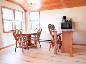 Cribs On East Lake - Image 3
