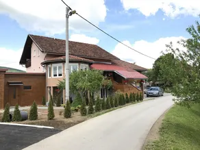 Charming Apartment in Rakovica with Shared Pool - Image 2
