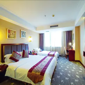 Chengdu Xunyin Hot Spring Garden Food Hotel (Chunxi Road & Taikoo Li Branch) - Image 2