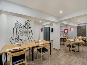 OYO Townhouse 066 Nagpur Station CA Road - Image 3