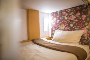Stay With Hug Poshtel & Activities - Image 2