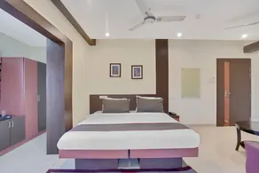 Hotel Miland Palace by OYO Rooms - Image 5
