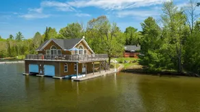 Southern Exposure on Lake Joseph - Image 4