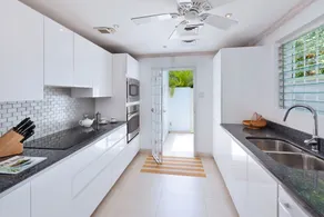 Easy & Sunset Reach 6 Bedroom Villa - Image 4