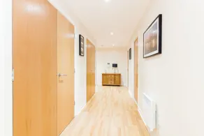Modern Two Bedroom Apartment - Image 4