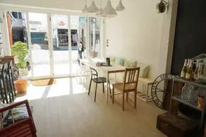 Milk White Homestay - Image 4