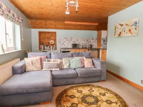 Fairview Apartment - Image 2