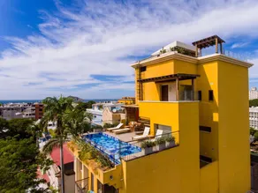 Cozy Loft with wifi and shared rooftop pool at Parque de Los Novios - Image 2