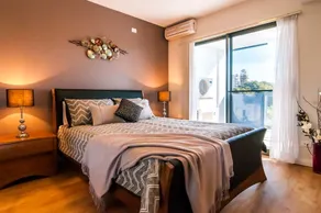 West Perth Luxury Apartment - Image 2