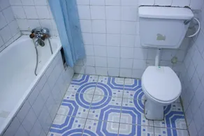 Peace Hotel - Image 4