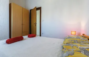 Beautiful Home in Zbandaj With Wifi and 2 Bedrooms - Image 2