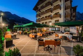 Bellevue Suites & Spa - Image 4