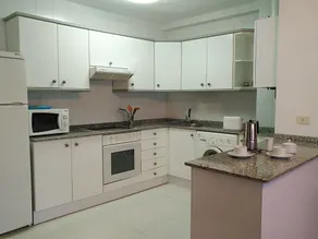 Spacious apartment in Villavivciosa - Image 5