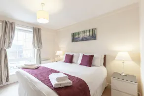 Roomspace Apartments -Central Walk - Image 2