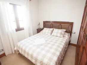 Nice and Cozy Holiday Home With Private Pool and Amazing sea View - Image 3
