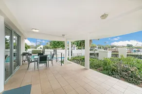 Redcliffe Peninsula Apartments - Image 4