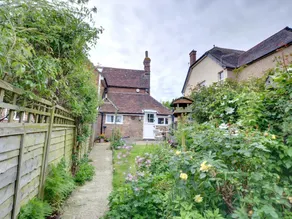 Pretty Holiday Home in Sedlescombe Kent With Garden - Image 3