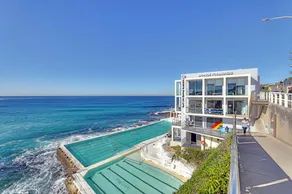 Private 4 Bedroom Beach House in Bondi - Image 3