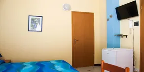 Bed And Breakfast Blu Bar - Image 3