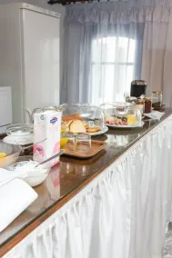 Adamakis Hotel - Image 5