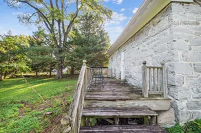Cozy Home Best Location In Town On 7 Private Acres 2 Bedroom Cottage by Redawning - Image 4