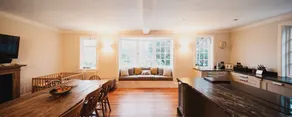 Beautiful 3 Bedroom Georgian Townhouse With Parking - Image 3