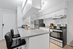 Stylish 2BR Near UT Highland Evonify - Image 2