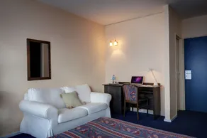 Beau Site - Image 4